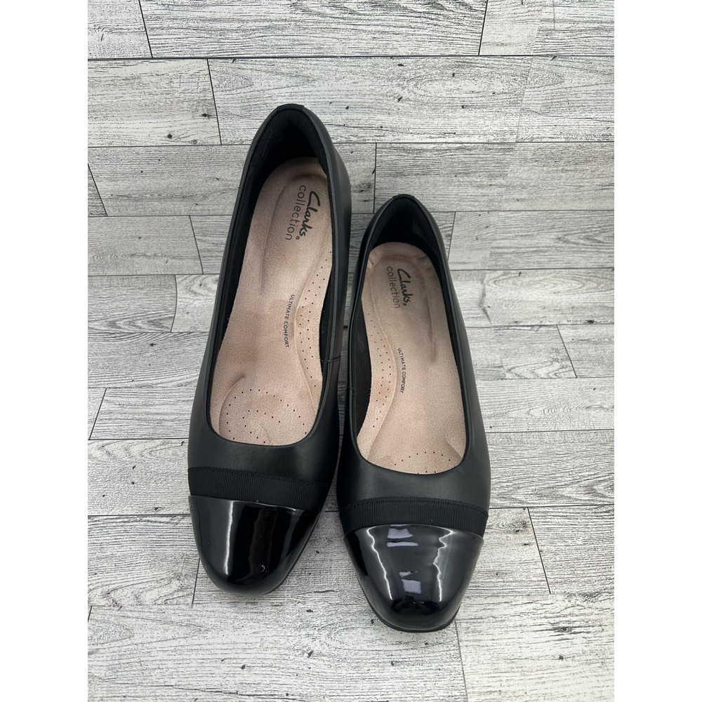 Clarks Womenβs Black Cap-Toe Comfort Flats